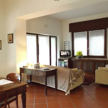 Silvana Villa *